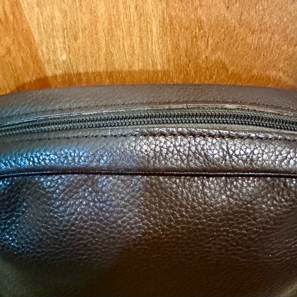 Vintage  Longchamp pebbled, leather brown shoulder bag - Picture 9 of 14